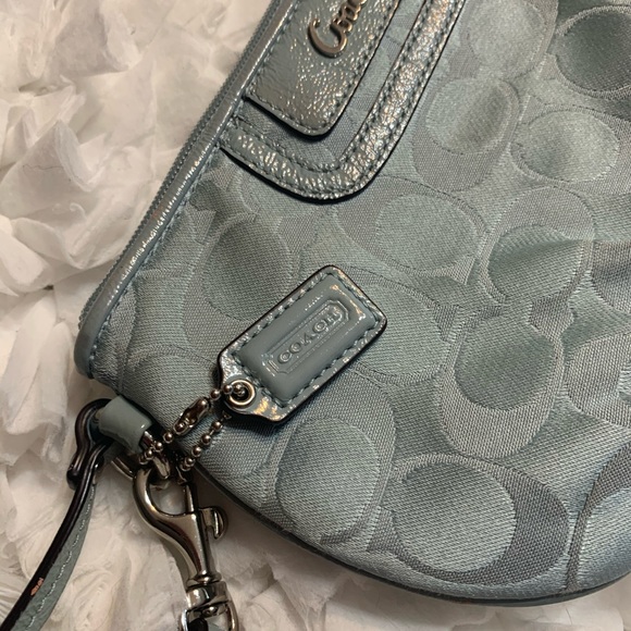 Coach - Picture 14 of 14